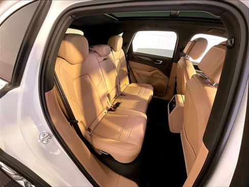 Certified 2021 Porsche Cayenne AWD/4WD image 23