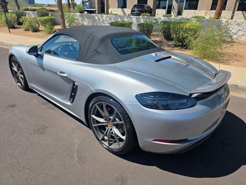 Used 2018 Porsche 718 Boxster S RWD image 11