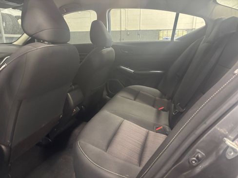 Used 2025 Nissan Altima 2.5 SV FWD image 34