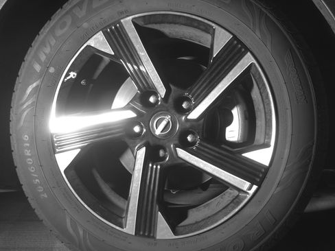 Used 2025 Nissan Sentra SV FWD image 13