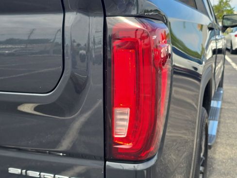 Used 2021 GMC Sierra 1500 Denali AWD/4WD image 8
