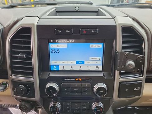 Used 2018 Ford F150 Lariat w/ Equipment Group 502A Luxury image 26