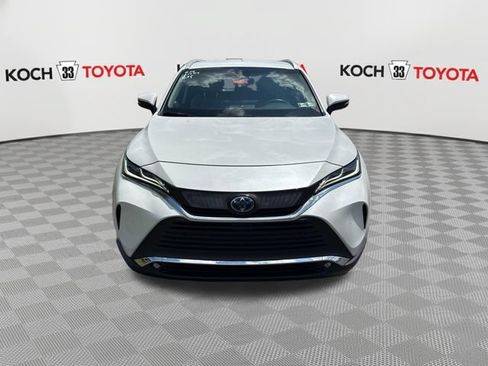 Used 2024 Toyota Venza XLE AWD/4WD image 2