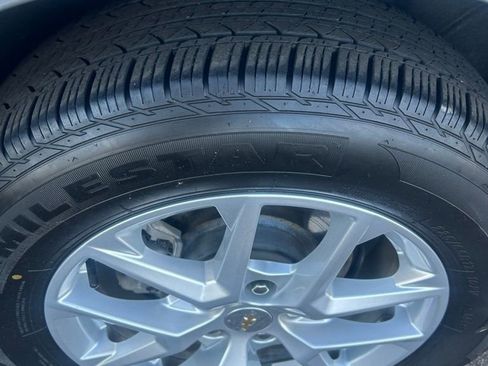 Used 2024 Chevrolet Equinox LT image 10