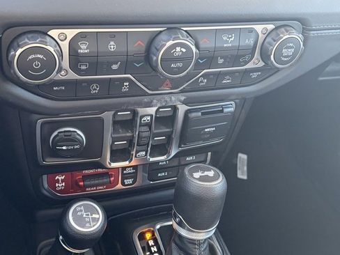 New 2026 Jeep Wrangler Unlimited Rubicon image 38