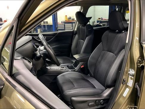 Used 2023 Subaru Forester Premium image 25