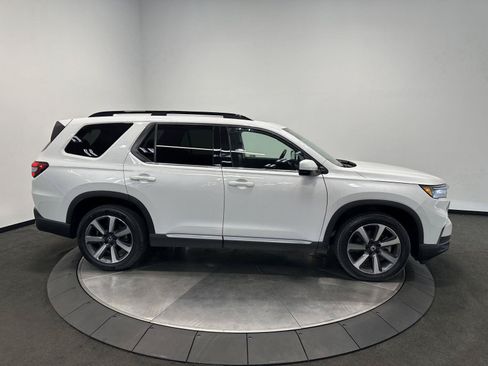 Certified 2023 Honda Pilot Touring image 8