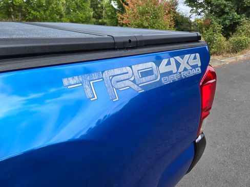 Used 2016 Toyota Tacoma TRD Off-Road w/ Towing Package AWD/4WD image 27