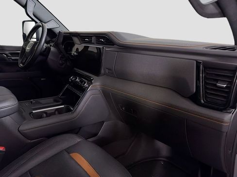 Used 2024 GMC Sierra 2500 AT4 w/ AT4 Premium Plus Package image 32