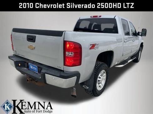 Used 2010 Chevrolet Silverado 2500 LTZ w/ Convenience Package image 6