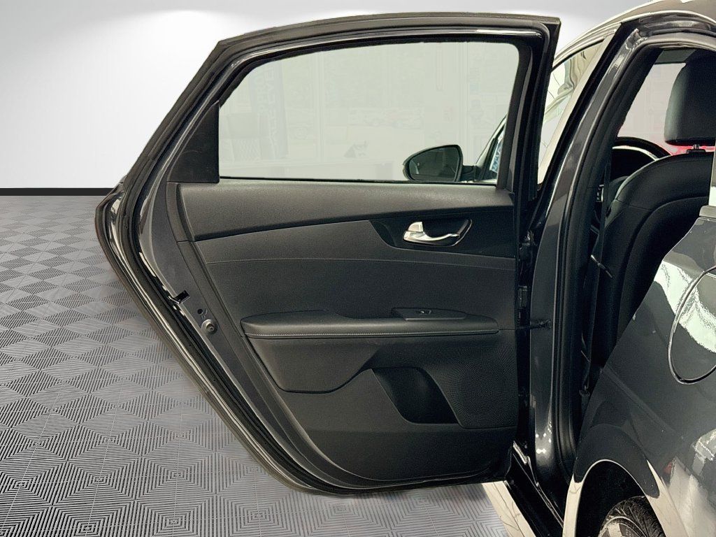 Used 2021 Kia Forte GT-Line FWD image 25