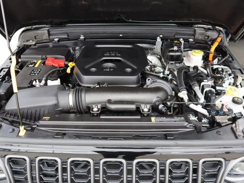 Used 2025 Jeep Wrangler Unlimited Rubicon 4xe w/ Safety Group image 19