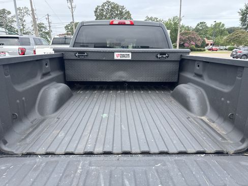 Used 2017 Chevrolet Silverado 1500 LT AWD/4WD image 13