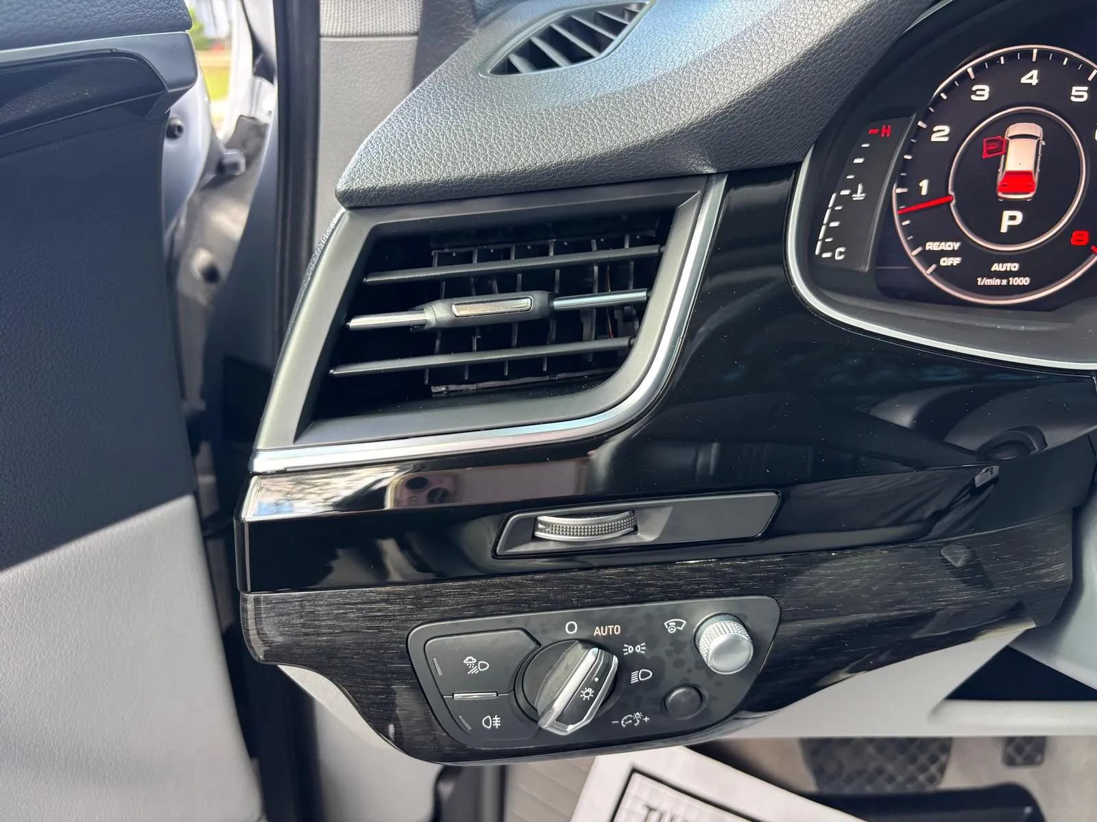 Used 2019 Audi Q7 3.0T Prestige w/ Prestige Package AWD/4WD image 21