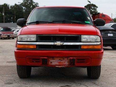 Used 2000 Chevrolet S10 Pickup LS w/ Preferred Equipment Group RWD image 22