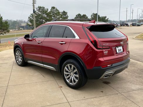 Used 2021 Cadillac XT4 Premium Luxury w/ Cold Weather Package image 4