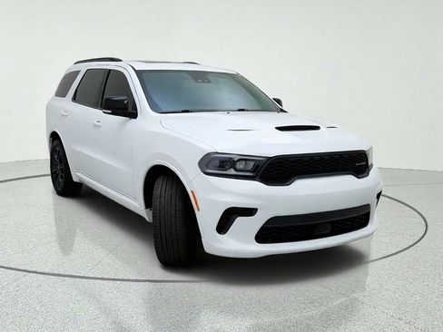 Used 2024 Dodge Durango GT RWD image 4
