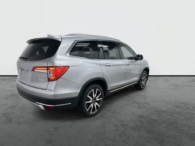 Used 2019 Honda Pilot Touring image 3