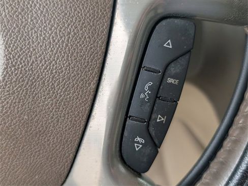 Used 2011 Chevrolet Suburban LT w/ Luxury Package image 17