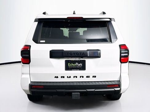 Used 2025 Toyota 4Runner SR5 image 7