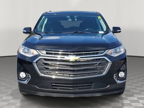 Used 2020 Chevrolet Traverse LT image 2