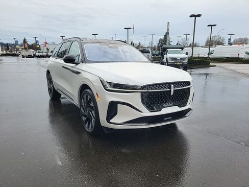 New 2026 Lincoln Nautilus Black Label w/ Jet Appearance Package image 9