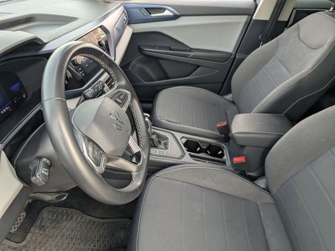 Used 2022 Volkswagen Taos SE image 23