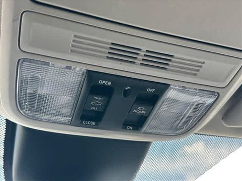 Used 2025 Honda Odyssey EX-L image 29