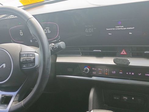 Used 2023 Kia Sportage EX FWD image 30