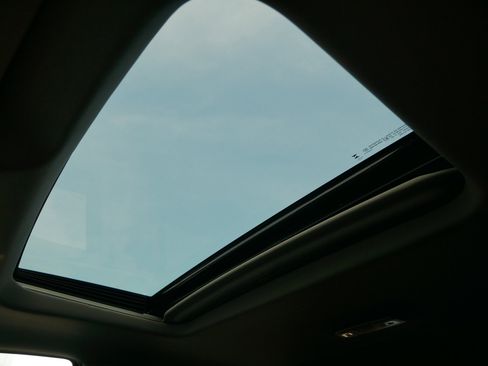 Used 2024 GMC Sierra 1500 Denali w/ Denali Reserve Package image 30