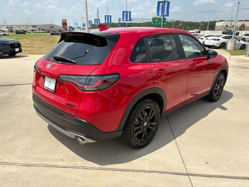Certified 2026 Honda HR-V Sport image 8