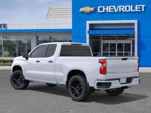 New 2026 Chevrolet Silverado 1500 Custom image 3