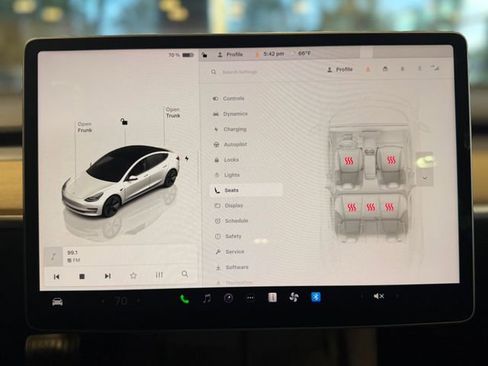 Used 2023 Tesla Model 3 Standard Range RWD image 29