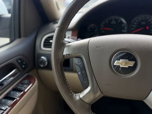 Used 2010 Chevrolet Suburban LT w/ Luxury Package image 22
