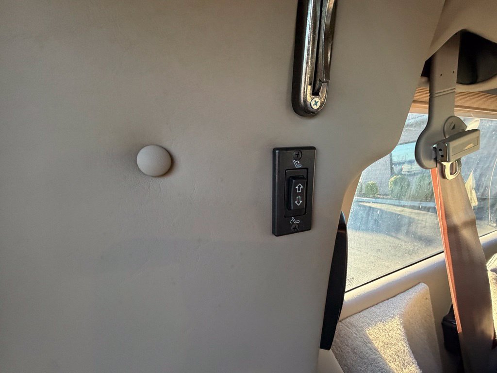 Used 2013 Chevrolet Express 1500 RWD image 26