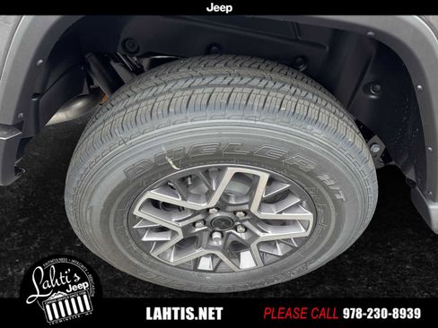 New 2026 Jeep Wrangler Unlimited Sahara image 23