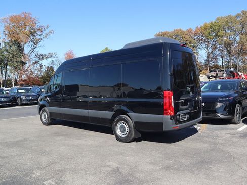 Used 2025 Mercedes-Benz Sprinter 2500 image 5