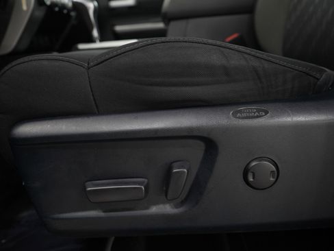 Used 2018 Toyota Tundra SR5 image 24