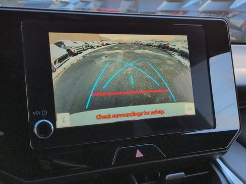 Certified 2023 Toyota Venza LE image 29