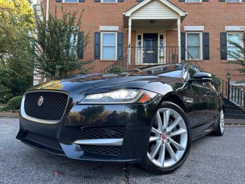 Used 2016 Jaguar XF R-Sport image 2