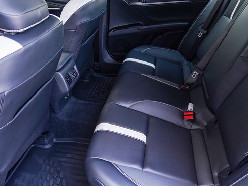 New 2026 Toyota Camry Hybrid FWD image 24