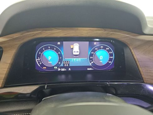 Used 2025 Volkswagen Atlas SE w/ Panoramic Sunroof Package image 16