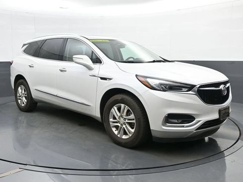 Used 2018 Buick Enclave Essence w/ Trailering Package FWD image 1