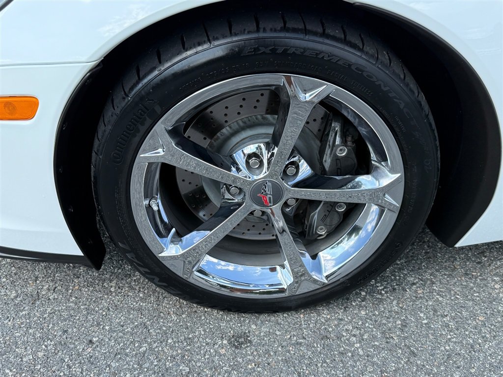 Used 2013 Chevrolet Corvette Grand Sport w/ 4LT Preferred Equipment Group RWD image 22