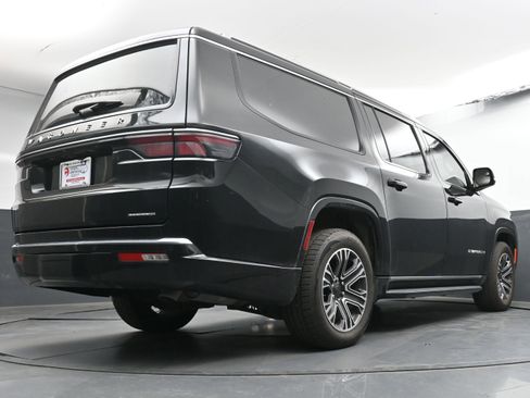 Used 2024 Jeep Wagoneer L Series II w/ Flexible Seating Group image 26