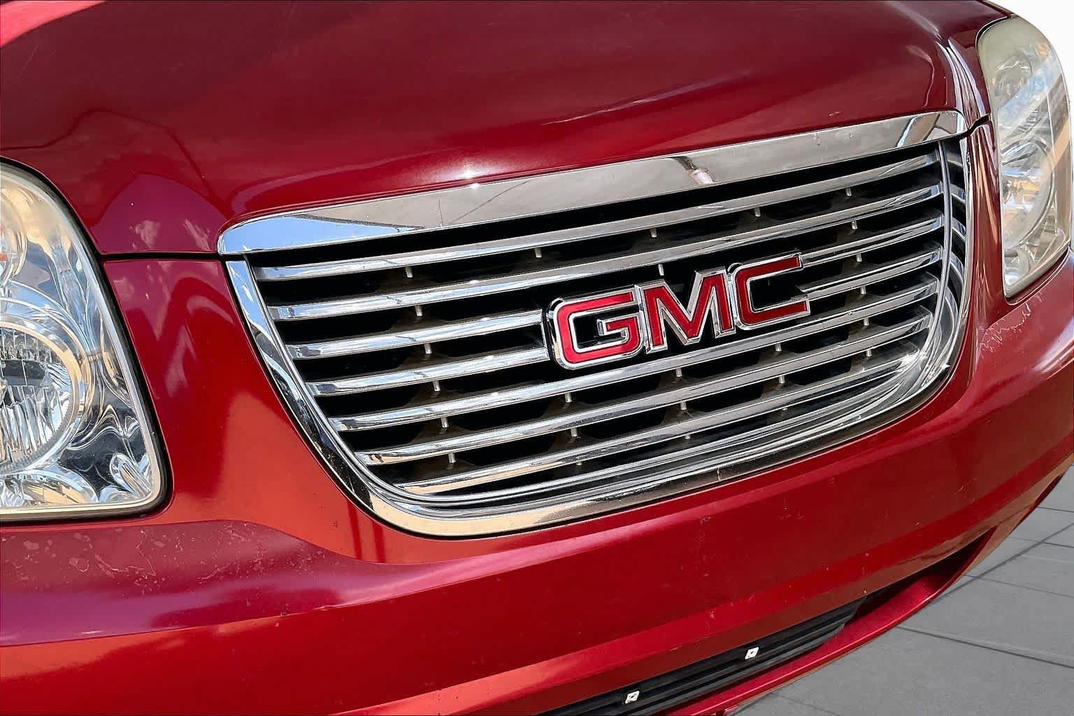 Used 2013 GMC Yukon XL SLT w/ SLT-2 Equipment Package AWD/4WD image 29