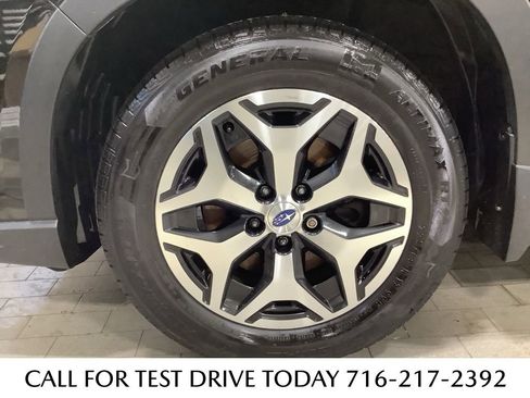 Used 2020 Subaru Forester Premium AWD/4WD image 21