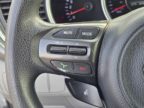 Used 2015 Kia Optima LX image 22