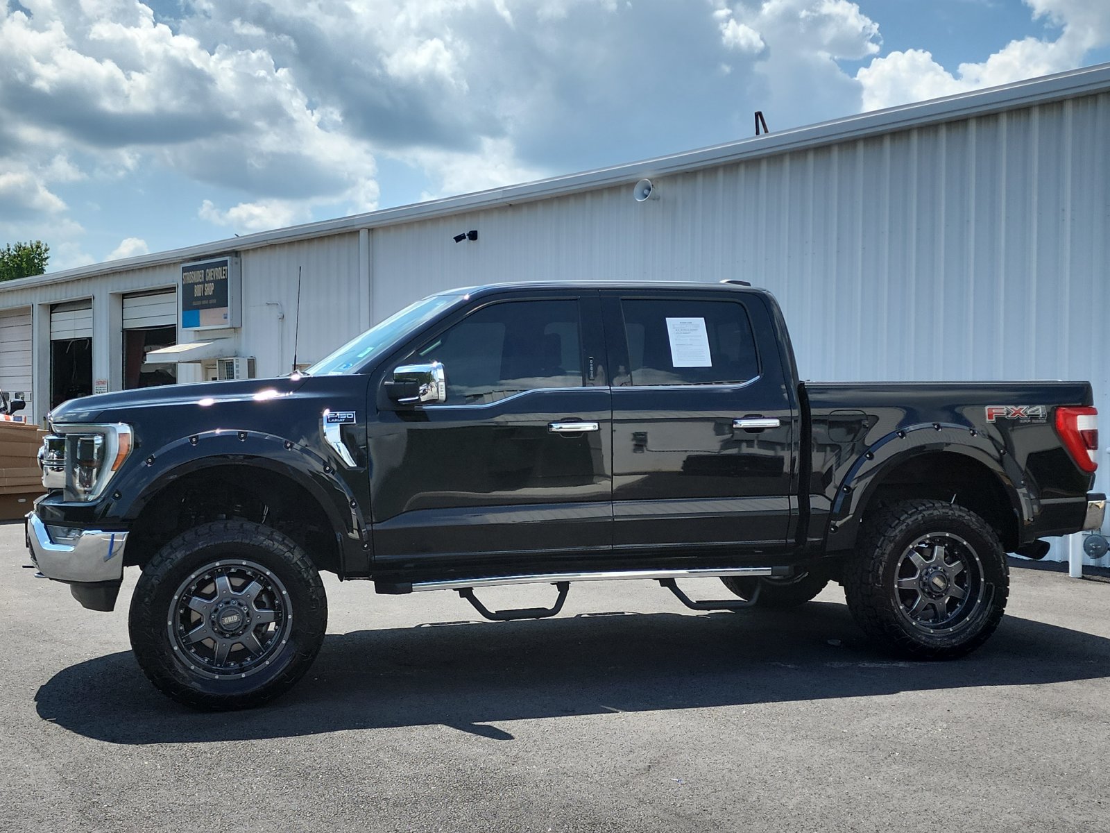 Used 2021 Ford F150 Lariat w/ Equipment Group 502A High AWD/4WD image 2