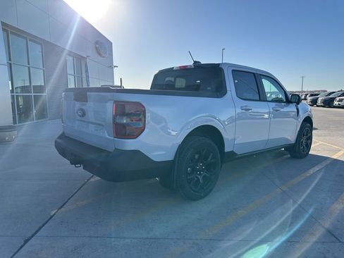 New 2026 Ford Maverick Lariat image 9